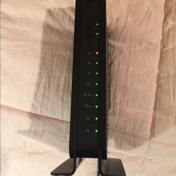 NETGEAR Cable Modem Router Model C3700v2 N600 Wireless WiFi DOCSIS 3.0 2-Port - Picture 2 of 14